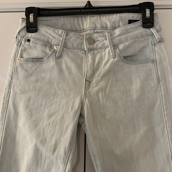 Beautiful Italian made True Religion Gina jeans - Picture 2 of 13